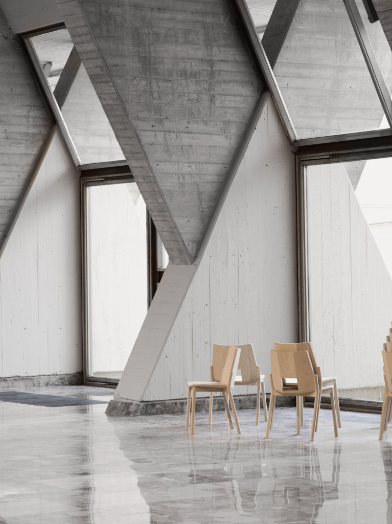 开云（中国） - 坐具|餐椅|办公家具|设计师家具|特朗科椅